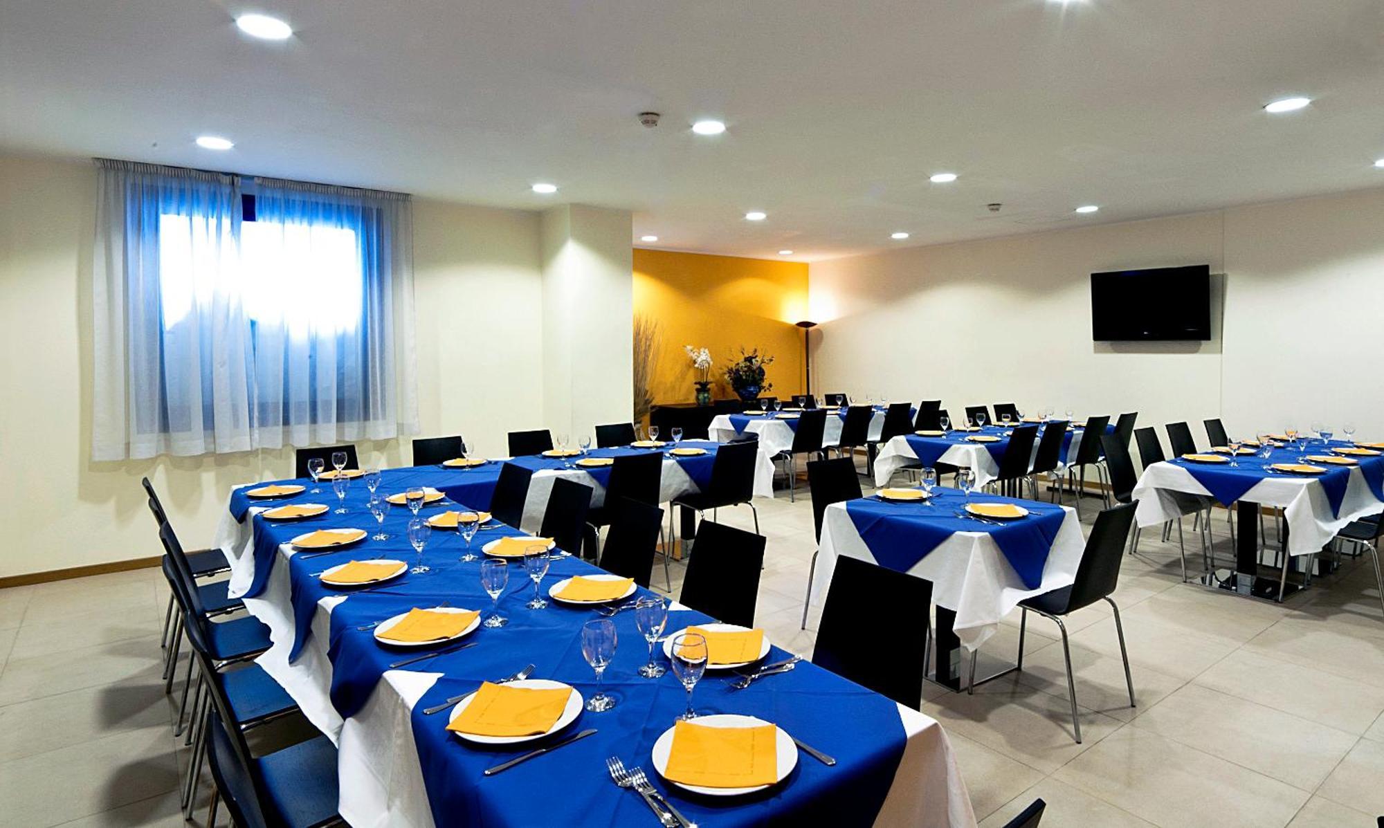 City Hotel & Suites Foligno Buitenkant foto