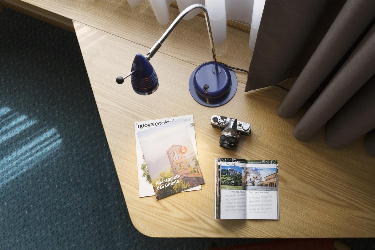 City Hotel & Suites Foligno Buitenkant foto