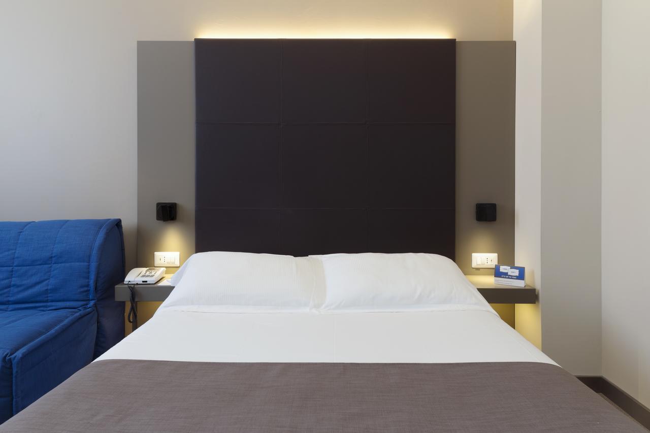 City Hotel & Suites Foligno Buitenkant foto