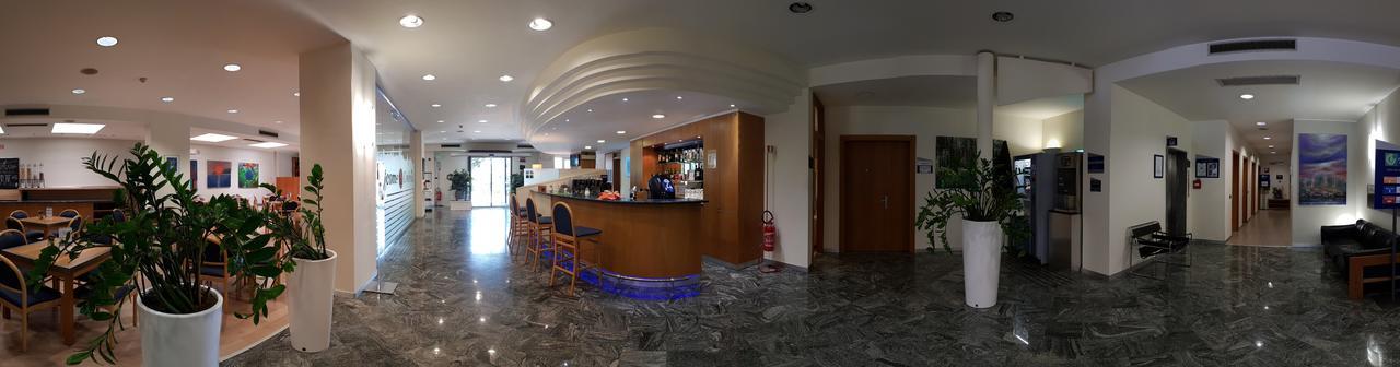 City Hotel & Suites Foligno Buitenkant foto